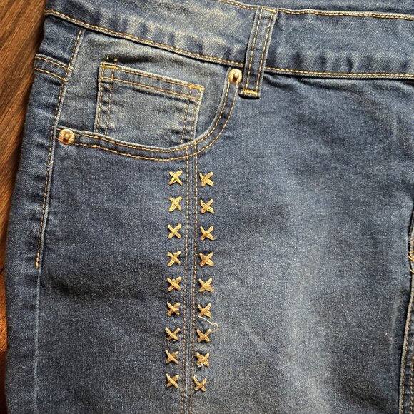 BE GIRL Blue Denim Western Style Skirt NWT/SIZE XL - Picture 4 of 7